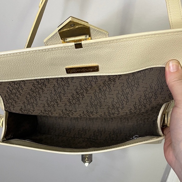 Yves Saint Laurent Vintage Cream Leather Bag - Picture 9 of 13